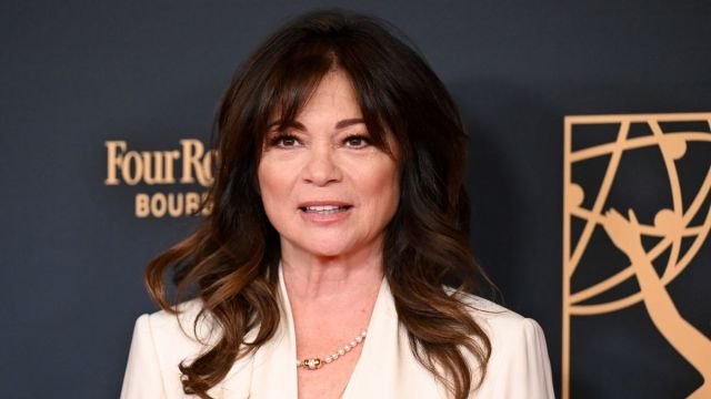 Valerie Bertinelli's Dazzling New Look: Fans Can't Get Enough!