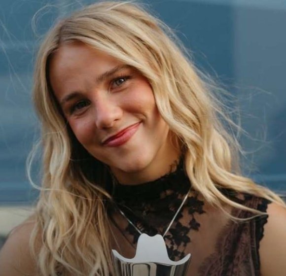 Meet Avery Anna: The Rising Star Shaking Up Country Music