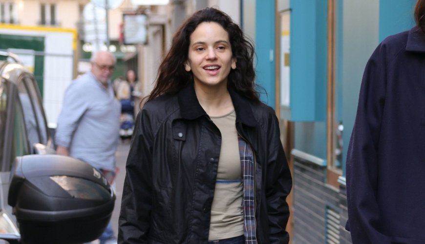Rosalía's Spring Style Secret: The Barn Jacket Revival