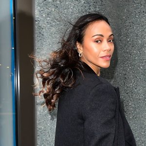 Zoe Saldaña: Makeup-Free and Glowing After Smashing Hollywood Records